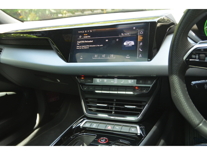 AUDI E-TRON GT E-TRON GT QUATTRO BASE 4d 523 BHP 1 OWNER FROM NEW|VAT QUALIFYING - U10284