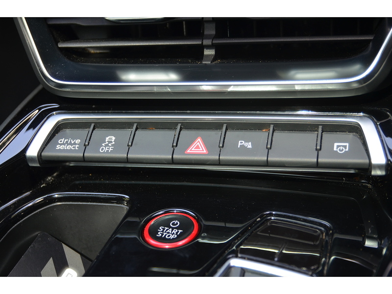 AUDI E-TRON GT E-TRON GT QUATTRO BASE 4d 523 BHP 1 OWNER FROM NEW|VAT QUALIFYING - U10284