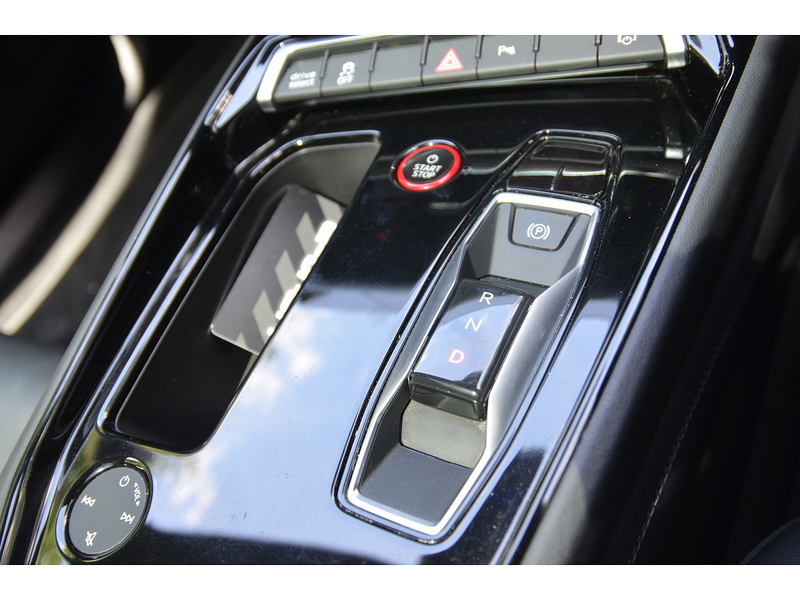 AUDI E-TRON GT E-TRON GT QUATTRO BASE 4d 523 BHP 1 OWNER FROM NEW|VAT QUALIFYING - U10284