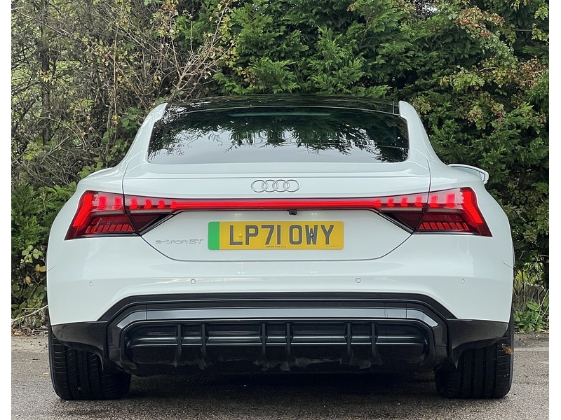 AUDI E-TRON GT E-TRON GT QUATTRO BASE 4d 523 BHP 1 OWNER FROM NEW|VAT QUALIFYING - U10284