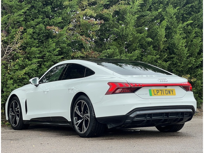 AUDI E-TRON GT E-TRON GT QUATTRO BASE 4d 523 BHP 1 OWNER FROM NEW|VAT QUALIFYING - U10284