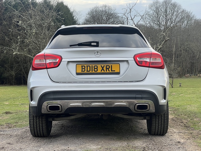 MERCEDES-BENZ GLA-CLASS GLA-CLASS 2.1 GLA 220 D 4MATIC AMG LINE 5d 174 BHP SERVICE HISTORY|R/CAM|PRIVACY|19'S - U10289