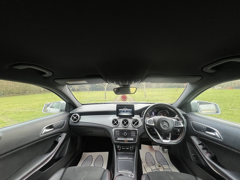 MERCEDES-BENZ GLA-CLASS GLA-CLASS 2.1 GLA 220 D 4MATIC AMG LINE 5d 174 BHP SERVICE HISTORY|R/CAM|PRIVACY|19'S - U10289