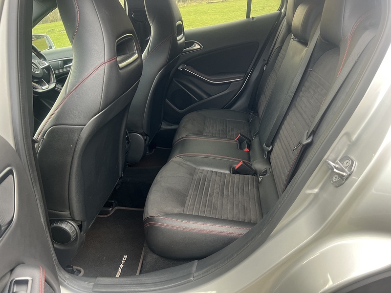 MERCEDES-BENZ GLA-CLASS GLA-CLASS 2.1 GLA 220 D 4MATIC AMG LINE 5d 174 BHP SERVICE HISTORY|R/CAM|PRIVACY|19'S - U10289