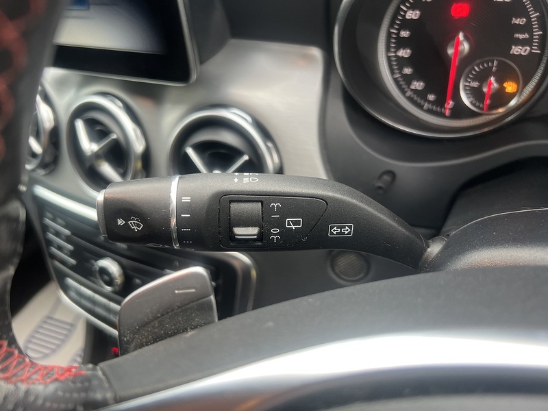 MERCEDES-BENZ GLA-CLASS GLA-CLASS 2.1 GLA 220 D 4MATIC AMG LINE 5d 174 BHP SERVICE HISTORY|R/CAM|PRIVACY|19'S - U10289