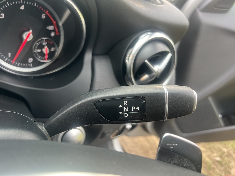 MERCEDES-BENZ GLA-CLASS GLA-CLASS 2.1 GLA 220 D 4MATIC AMG LINE 5d 174 BHP SERVICE HISTORY|R/CAM|PRIVACY|19'S - U10289