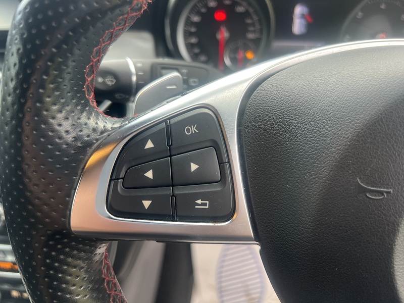 MERCEDES-BENZ GLA-CLASS GLA-CLASS 2.1 GLA 220 D 4MATIC AMG LINE 5d 174 BHP SERVICE HISTORY|R/CAM|PRIVACY|19'S - U10289