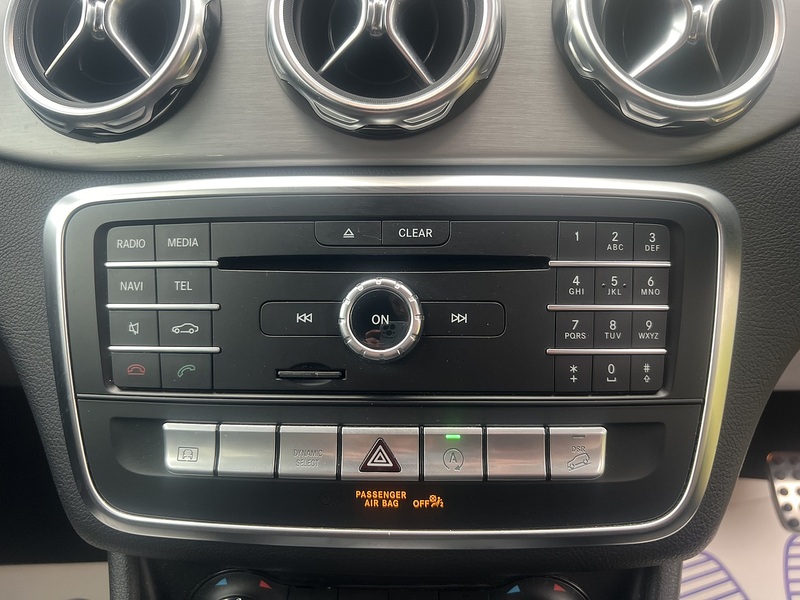 MERCEDES-BENZ GLA-CLASS GLA-CLASS 2.1 GLA 220 D 4MATIC AMG LINE 5d 174 BHP SERVICE HISTORY|R/CAM|PRIVACY|19'S - U10289