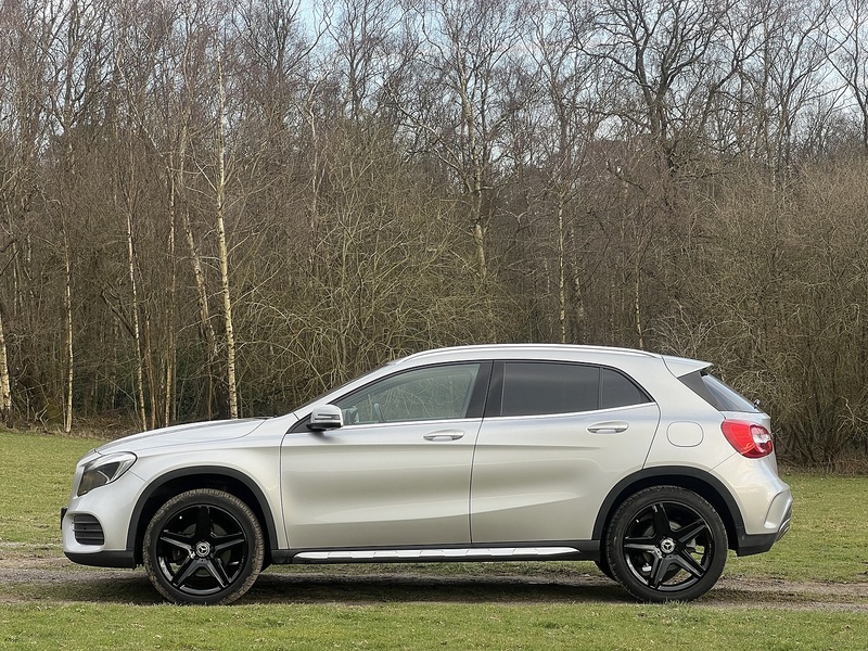 MERCEDES-BENZ GLA-CLASS GLA-CLASS 2.1 GLA 220 D 4MATIC AMG LINE 5d 174 BHP SERVICE HISTORY|R/CAM|PRIVACY|19'S - U10289