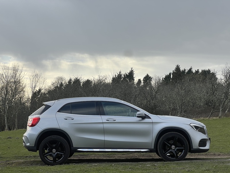MERCEDES-BENZ GLA-CLASS GLA-CLASS 2.1 GLA 220 D 4MATIC AMG LINE 5d 174 BHP SERVICE HISTORY|R/CAM|PRIVACY|19'S - U10289