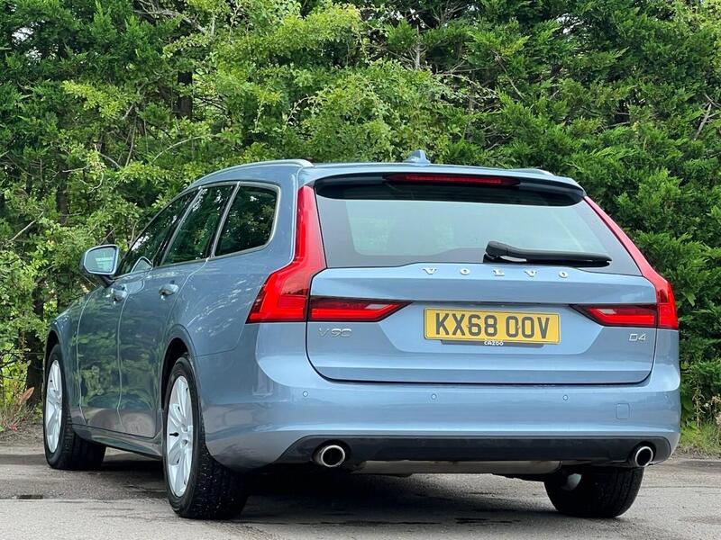 VOLVO V90 V90 2.0 D4 MOMENTUM 5d 188 BHP 1 FORMER KEEPER|PARK DISTANCE F/R - U10292