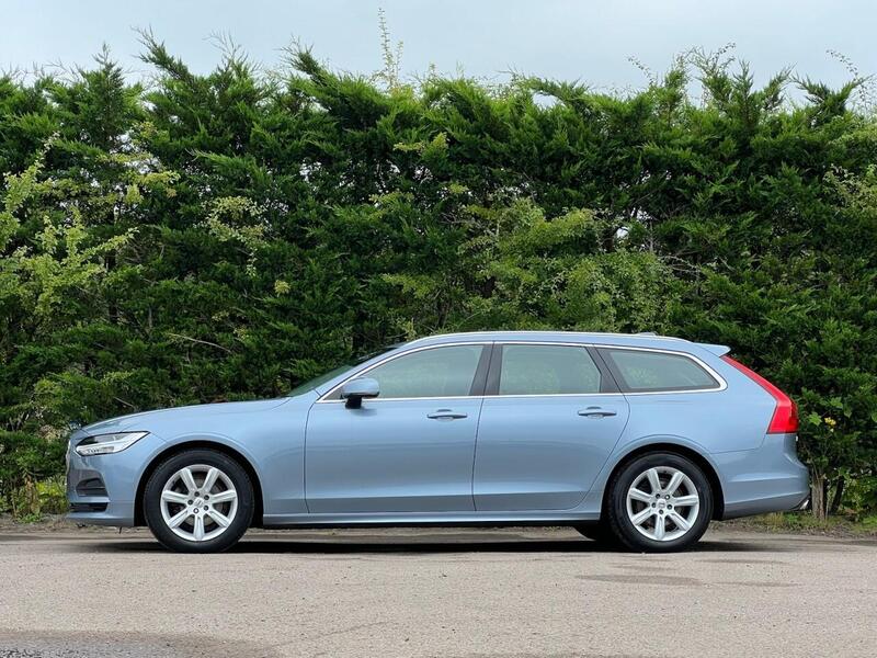 VOLVO V90 V90 2.0 D4 MOMENTUM 5d 188 BHP 1 FORMER KEEPER|PARK DISTANCE F/R - U10292
