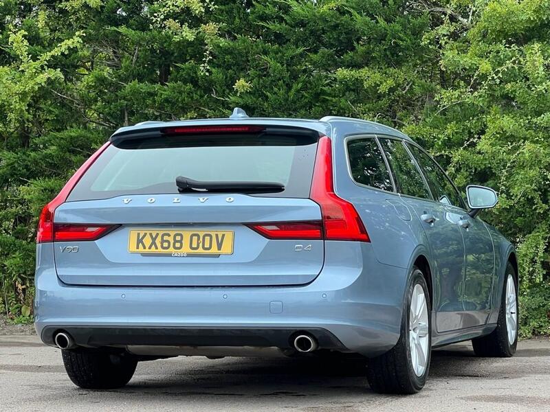 VOLVO V90 V90 2.0 D4 MOMENTUM 5d 188 BHP 1 FORMER KEEPER|PARK DISTANCE F/R - U10292