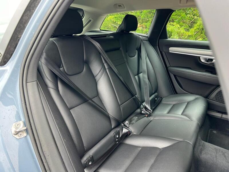 VOLVO V90 V90 2.0 D4 MOMENTUM 5d 188 BHP 1 FORMER KEEPER|PARK DISTANCE F/R - U10292