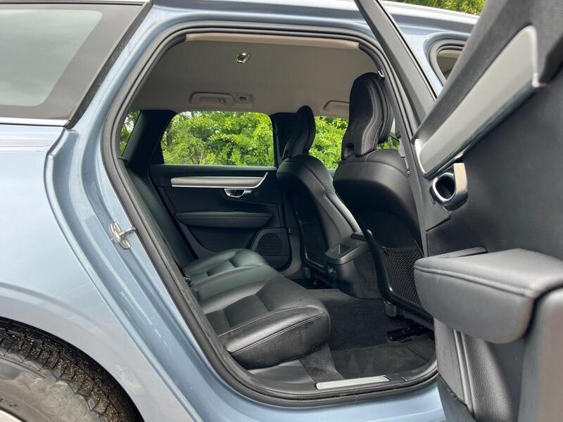 VOLVO V90 V90 2.0 D4 MOMENTUM 5d 188 BHP 1 FORMER KEEPER|PARK DISTANCE F/R - U10292