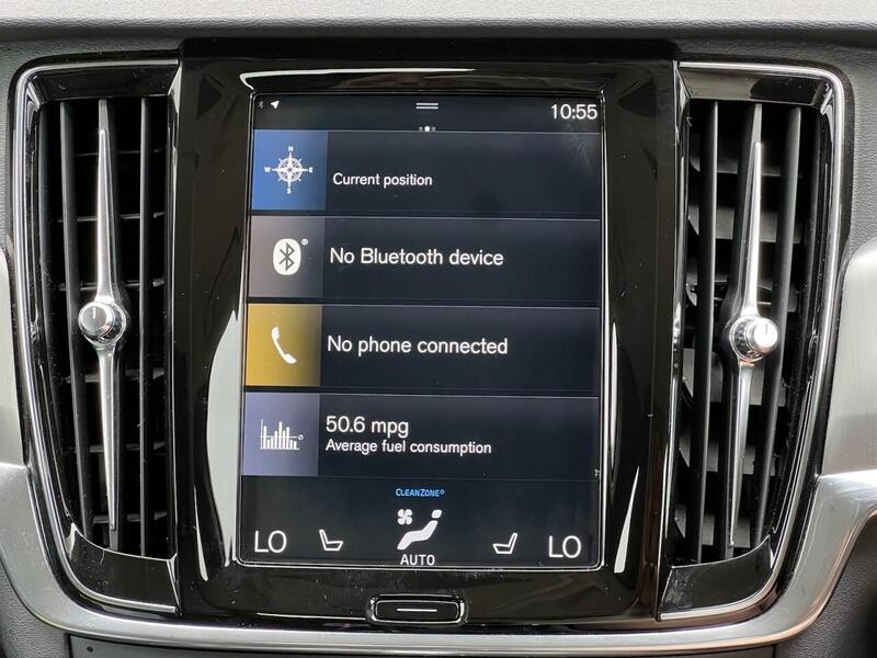 VOLVO V90 V90 2.0 D4 MOMENTUM 5d 188 BHP 1 FORMER KEEPER|PARK DISTANCE F/R - U10292