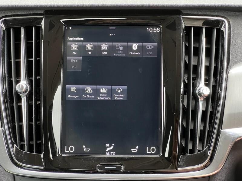 VOLVO V90 V90 2.0 D4 MOMENTUM 5d 188 BHP 1 FORMER KEEPER|PARK DISTANCE F/R - U10292