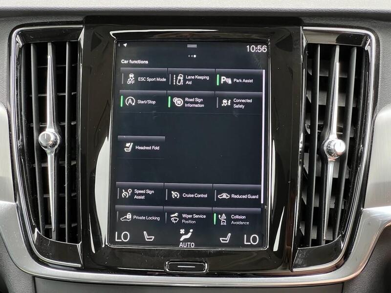 VOLVO V90 V90 2.0 D4 MOMENTUM 5d 188 BHP 1 FORMER KEEPER|PARK DISTANCE F/R - U10292