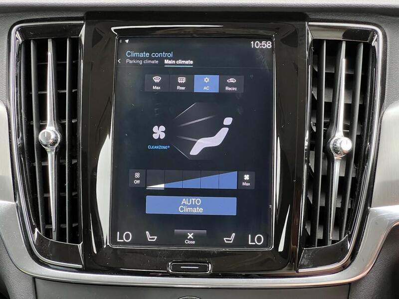 VOLVO V90 V90 2.0 D4 MOMENTUM 5d 188 BHP 1 FORMER KEEPER|PARK DISTANCE F/R - U10292