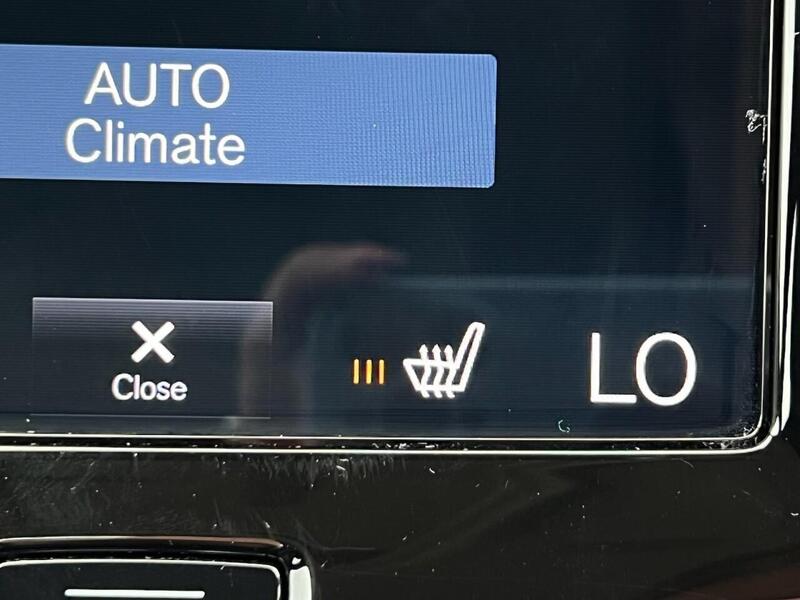 VOLVO V90 V90 2.0 D4 MOMENTUM 5d 188 BHP 1 FORMER KEEPER|PARK DISTANCE F/R - U10292