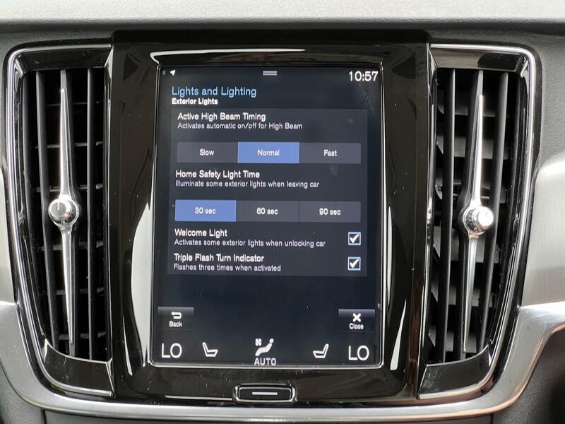 VOLVO V90 V90 2.0 D4 MOMENTUM 5d 188 BHP 1 FORMER KEEPER|PARK DISTANCE F/R - U10292