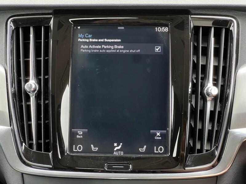 VOLVO V90 V90 2.0 D4 MOMENTUM 5d 188 BHP 1 FORMER KEEPER|PARK DISTANCE F/R - U10292