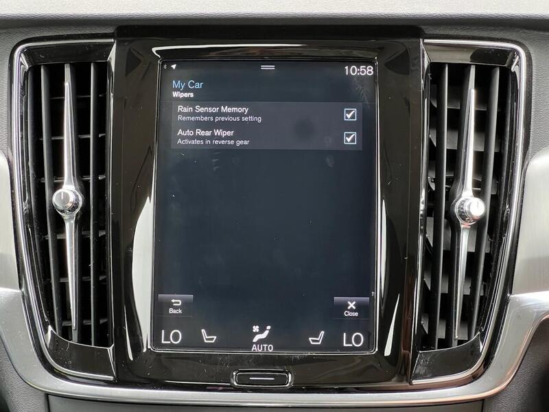 VOLVO V90 V90 2.0 D4 MOMENTUM 5d 188 BHP 1 FORMER KEEPER|PARK DISTANCE F/R - U10292