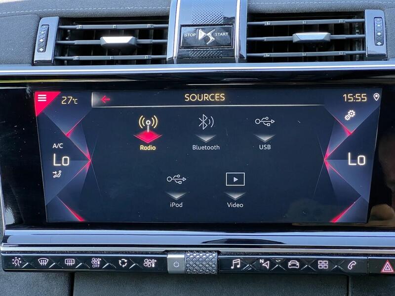 DS DS 7 CROSSBACK DS 7 CROSSBACK 1.5 BLUEHDI PERFORMANCE LINE S/S 5d 130 BHP 1 FORMER KEEPER|PARK DISTANCE|APPLE - U10296