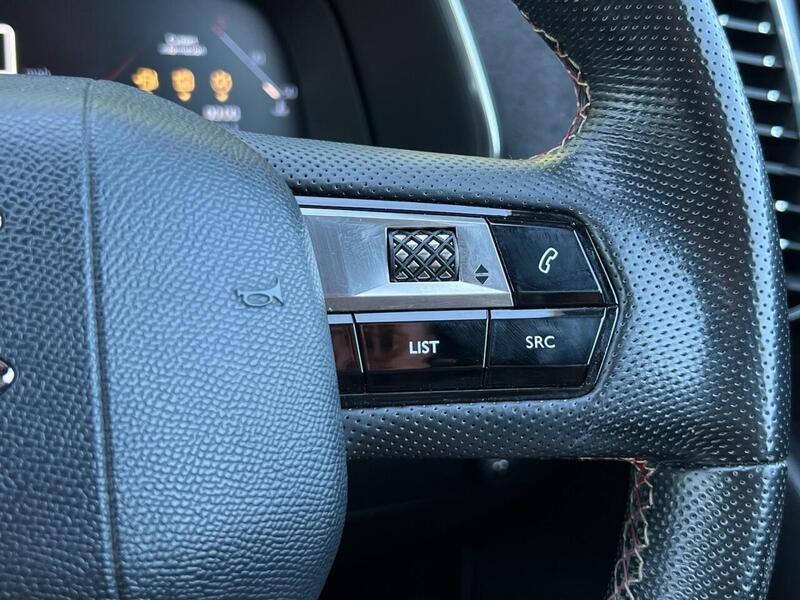 DS DS 7 CROSSBACK DS 7 CROSSBACK 1.5 BLUEHDI PERFORMANCE LINE S/S 5d 130 BHP 1 FORMER KEEPER|PARK DISTANCE|APPLE - U10296