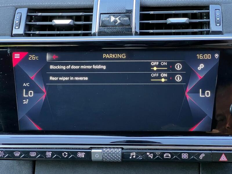 DS DS 7 CROSSBACK DS 7 CROSSBACK 1.5 BLUEHDI PERFORMANCE LINE S/S 5d 130 BHP 1 FORMER KEEPER|PARK DISTANCE|APPLE - U10296