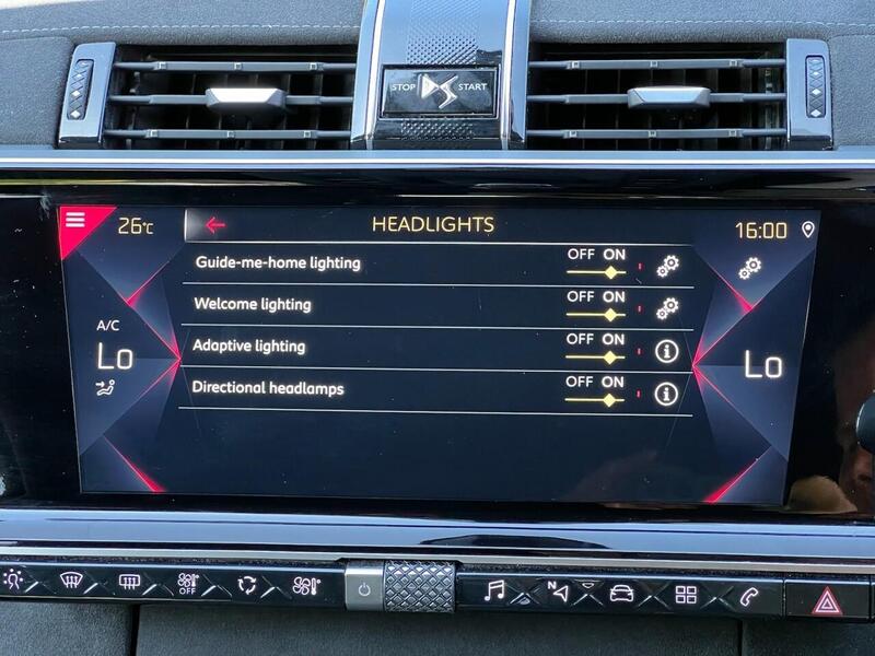 DS DS 7 CROSSBACK DS 7 CROSSBACK 1.5 BLUEHDI PERFORMANCE LINE S/S 5d 130 BHP 1 FORMER KEEPER|PARK DISTANCE|APPLE - U10296