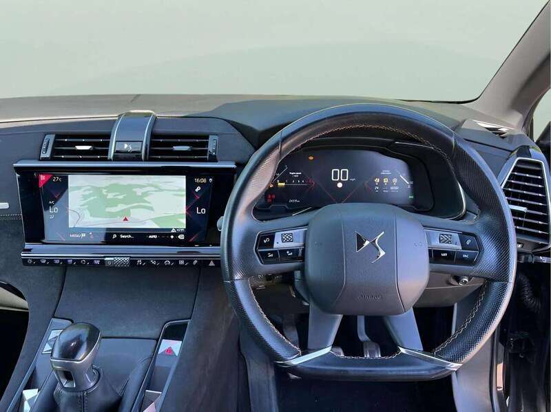 DS DS 7 CROSSBACK DS 7 CROSSBACK 1.5 BLUEHDI PERFORMANCE LINE S/S 5d 130 BHP 1 FORMER KEEPER|PARK DISTANCE|APPLE - U10296