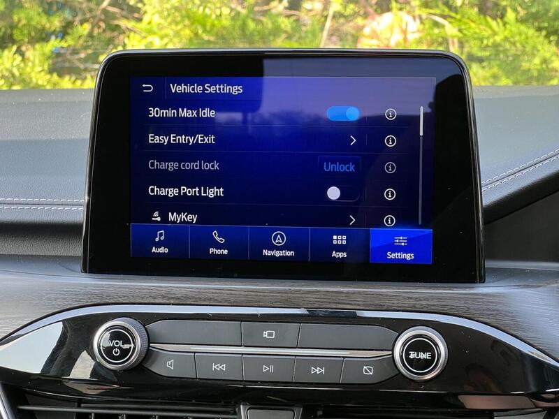 FORD KUGA KUGA 2.5 VIGNALE 5d 222 BHP 1 OWNER|DRIVER ASSISTANCE PACK - U10300