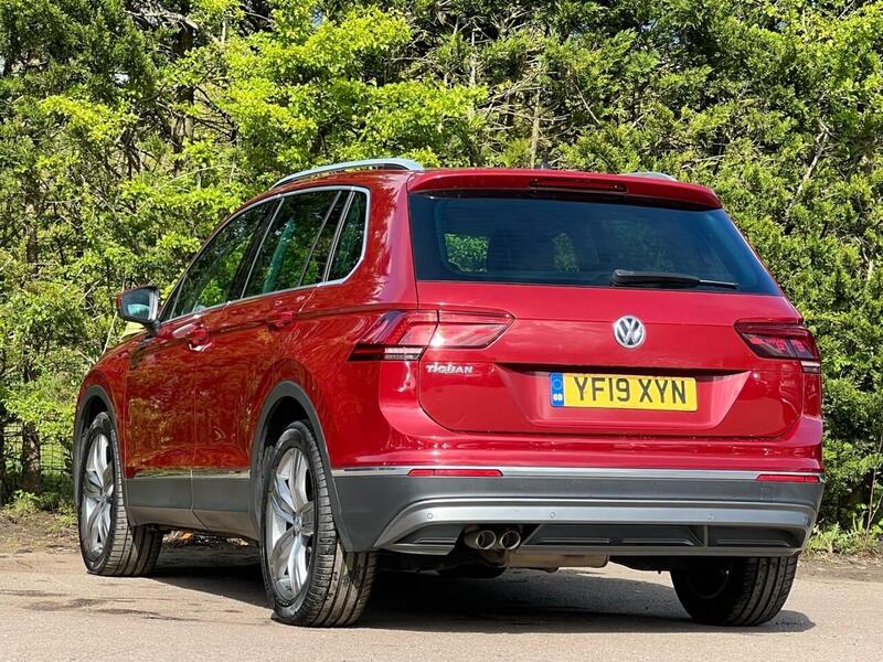 VOLKSWAGEN TIGUAN TIGUAN 2.0 SEL TDI 5d 148 BHP 1 OWNER FROM NEW|FULL VW HISTORY Estate Manual Diesel | PANORAMIC - U10306