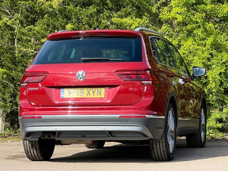 VOLKSWAGEN TIGUAN TIGUAN 2.0 SEL TDI 5d 148 BHP 1 OWNER FROM NEW|FULL VW HISTORY Estate Manual Diesel | PANORAMIC - U10306