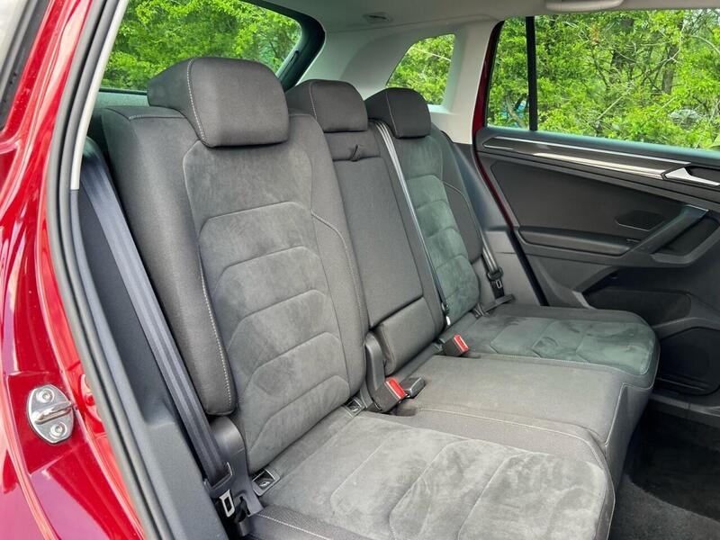 VOLKSWAGEN TIGUAN TIGUAN 2.0 SEL TDI 5d 148 BHP 1 OWNER FROM NEW|FULL VW HISTORY Estate Manual Diesel | PANORAMIC - U10306