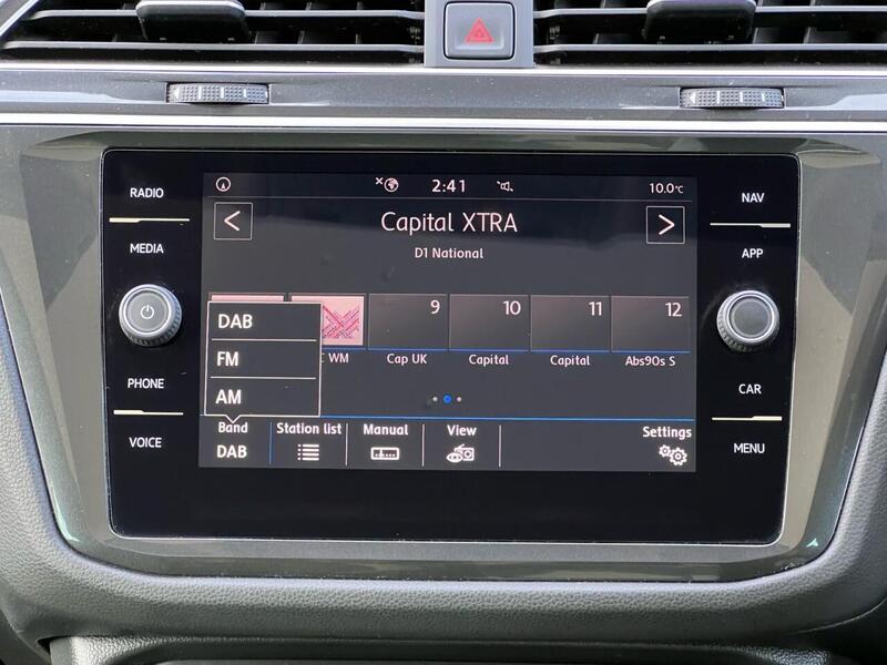 VOLKSWAGEN TIGUAN TIGUAN 2.0 SEL TDI 5d 148 BHP 1 OWNER FROM NEW|FULL VW HISTORY Estate Manual Diesel | PANORAMIC - U10306