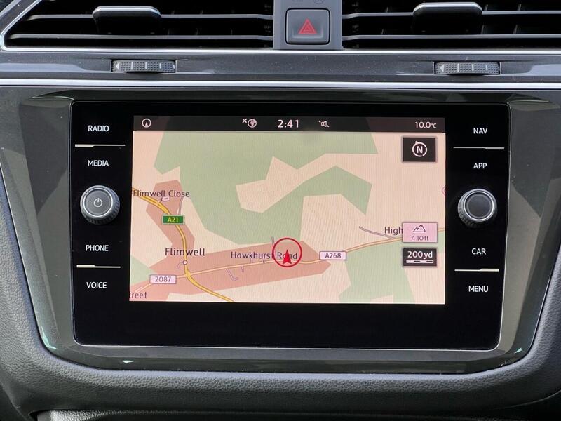 VOLKSWAGEN TIGUAN TIGUAN 2.0 SEL TDI 5d 148 BHP 1 OWNER FROM NEW|FULL VW HISTORY Estate Manual Diesel | PANORAMIC - U10306