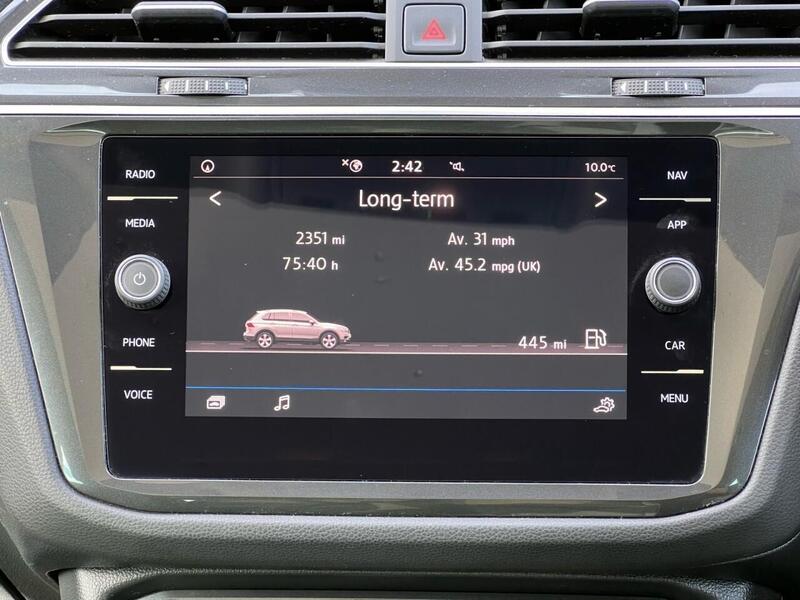 VOLKSWAGEN TIGUAN TIGUAN 2.0 SEL TDI 5d 148 BHP 1 OWNER FROM NEW|FULL VW HISTORY Estate Manual Diesel | PANORAMIC - U10306