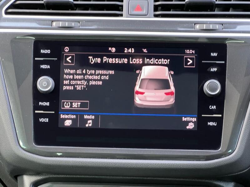 VOLKSWAGEN TIGUAN TIGUAN 2.0 SEL TDI 5d 148 BHP 1 OWNER FROM NEW|FULL VW HISTORY Estate Manual Diesel | PANORAMIC - U10306