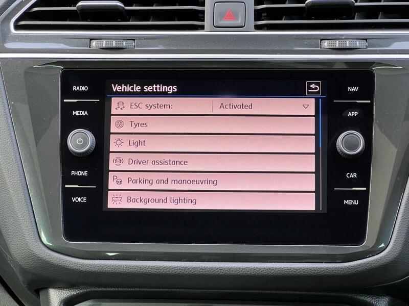 VOLKSWAGEN TIGUAN TIGUAN 2.0 SEL TDI 5d 148 BHP 1 OWNER FROM NEW|FULL VW HISTORY Estate Manual Diesel | PANORAMIC - U10306