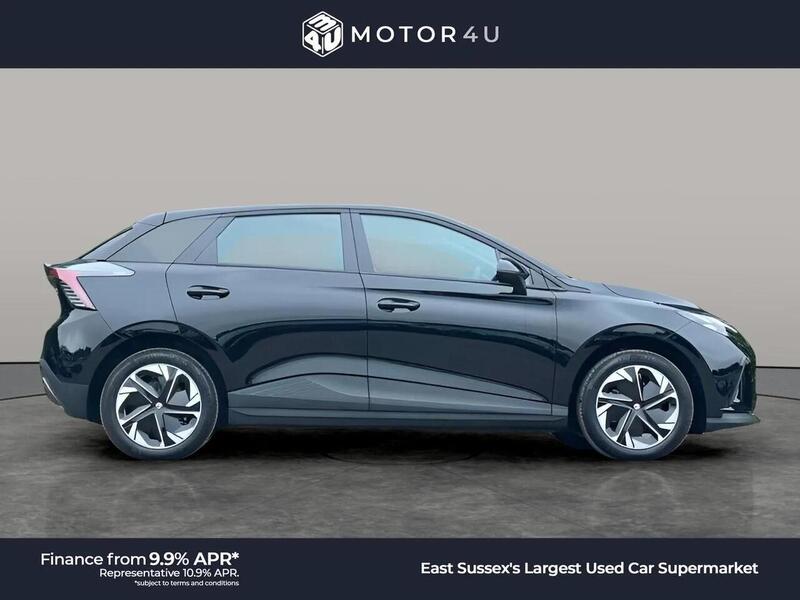 MG MG 4 MG 4 0.0 SE 5d 168 BHP 1 OWNER FROM NEW|VAT QUALIFYING Hatchback Automatic Electric Hatchback - U10308