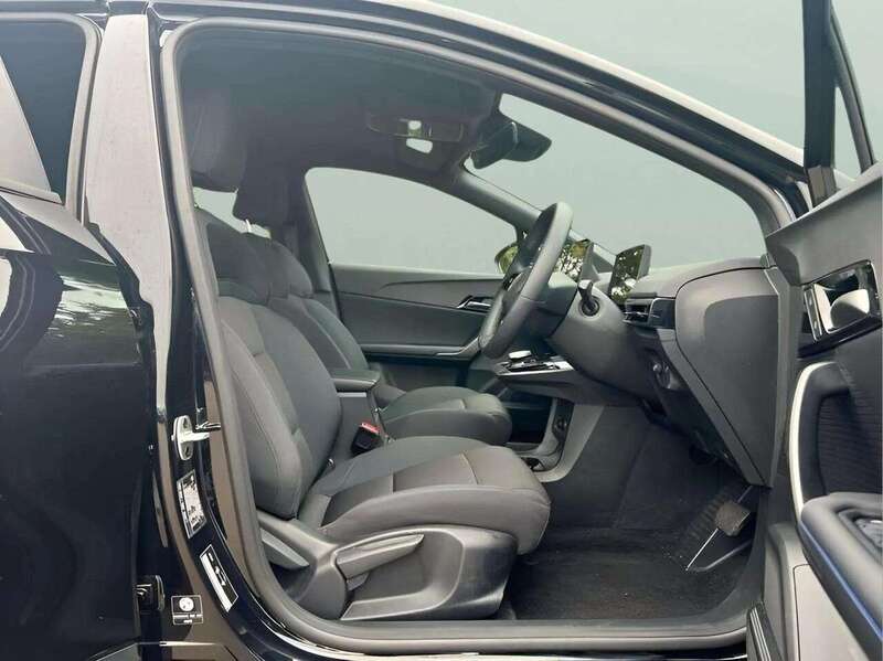 MG MG 4 MG 4 0.0 SE 5d 168 BHP 1 OWNER FROM NEW|VAT QUALIFYING Hatchback Automatic Electric Hatchback - U10308