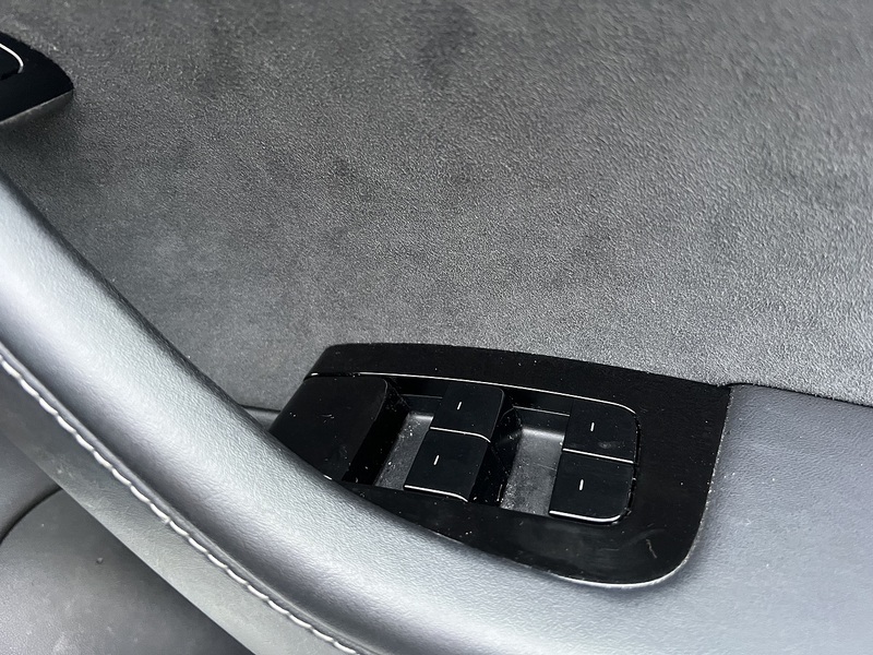 TESLA Model 3 Standard Range Plus Saloon 4dr Electric Auto RWD (241 bhp) Saloon Automatic Electric - U10314