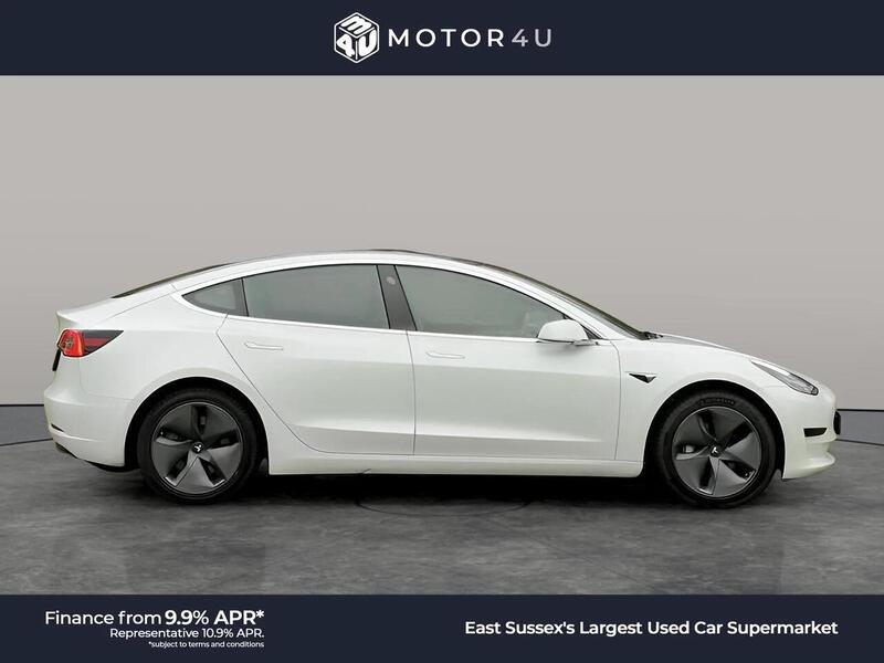 TESLA Model 3 Standard Range Plus Saloon 4dr Electric Auto RWD (241 bhp) Saloon Automatic Electric - U10314
