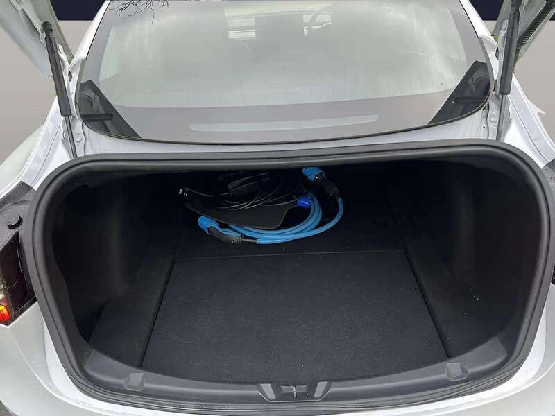 TESLA Model 3 Standard Range Plus Saloon 4dr Electric Auto RWD (241 bhp) Saloon Automatic Electric - U10314