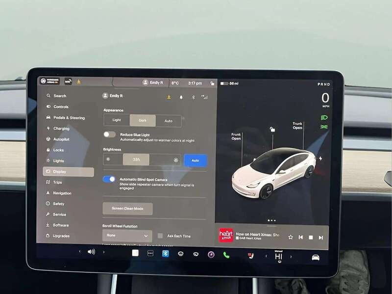 TESLA Model 3 Standard Range Plus Saloon 4dr Electric Auto RWD (241 bhp) Saloon Automatic Electric - U10314