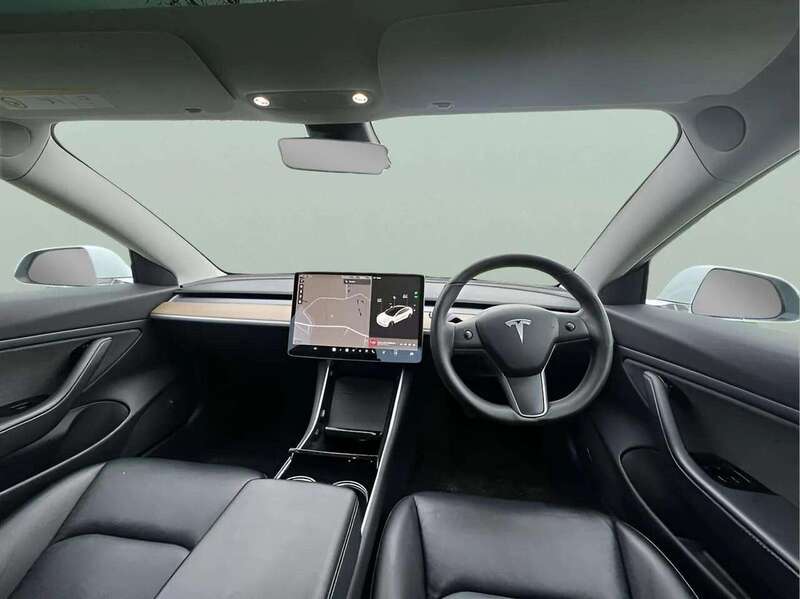 TESLA Model 3 Standard Range Plus Saloon 4dr Electric Auto RWD (241 bhp) Saloon Automatic Electric - U10314