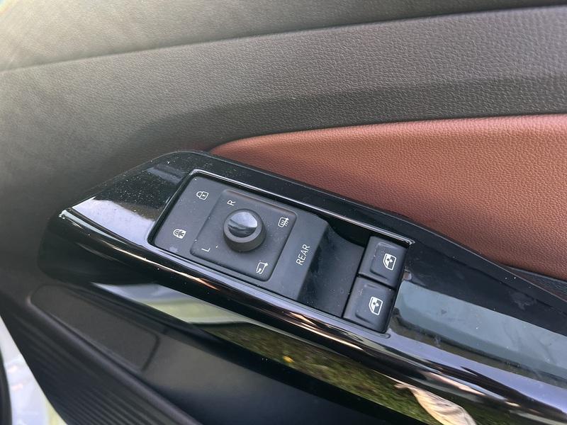 Volkswagen ID.4 Pro Performance 77kWh Life SUV 5dr Electric Auto (204 ps) - U10315