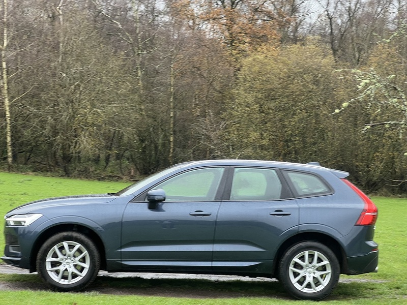 Volvo XC60 2.0 T5 Momentum SUV 5dr Petrol Auto Euro 6 (s/s) (250 ps) - U10323